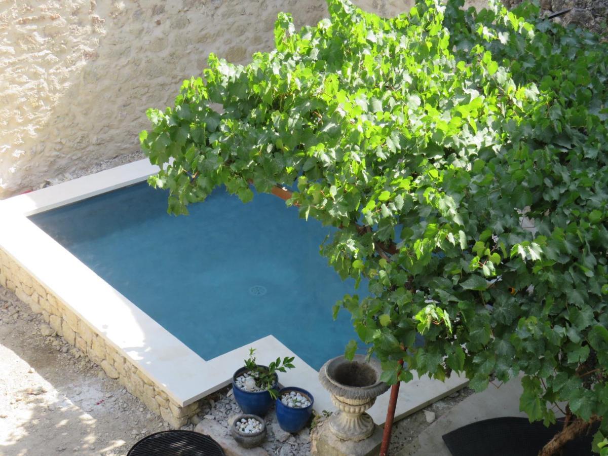 Cabrieres-d'Aigues Maison Lou Roucas מראה חיצוני תמונה