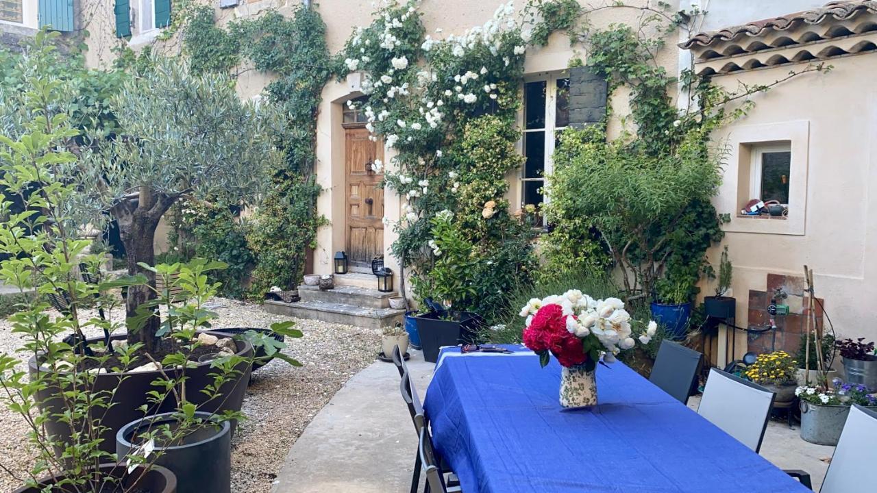 Cabrieres-d'Aigues Maison Lou Roucas מראה חיצוני תמונה